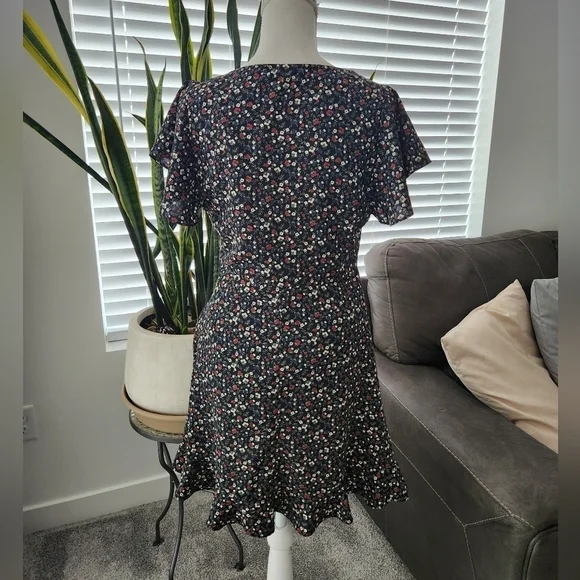 Lulus Poet's Dream Black Floral Print Mini Dress. Size Medium. New without tags. - Picture 4 of 10